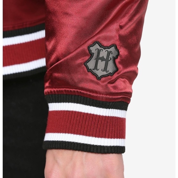 Harry Potter Gryffindor Coaches Jacket - Picture 2 of 9